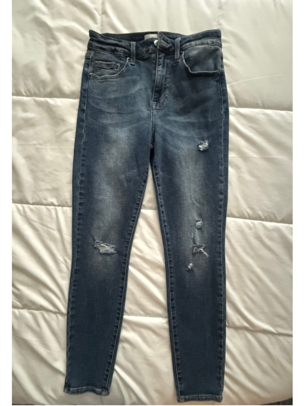 Pistola women’s skinny ripped jeans sz 28